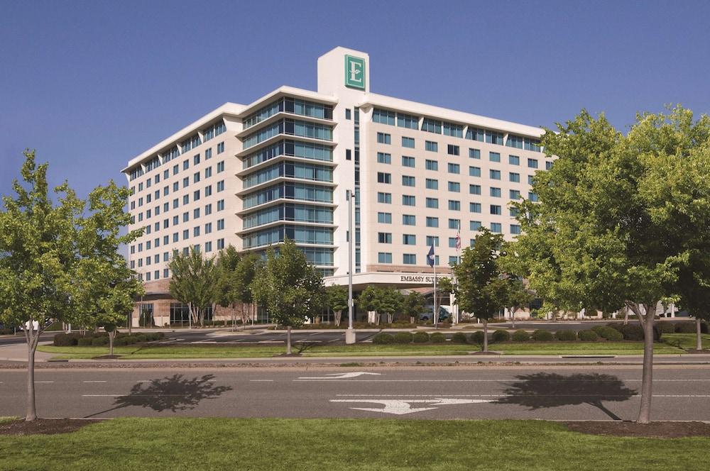 Embassy Suites By Hilton Hampton Convention Center Exteriér fotografie